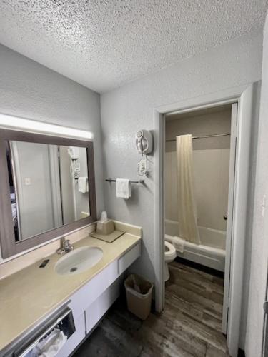 Delux Inn Cleburne Exteriér fotografie